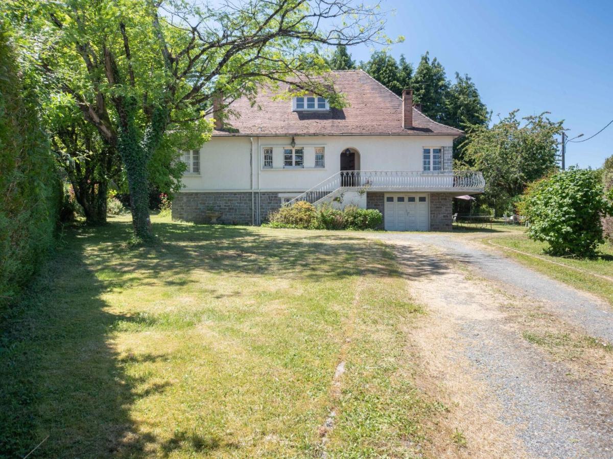 Quaint Holiday Home In Payzac With Garden Eksteriør bilde